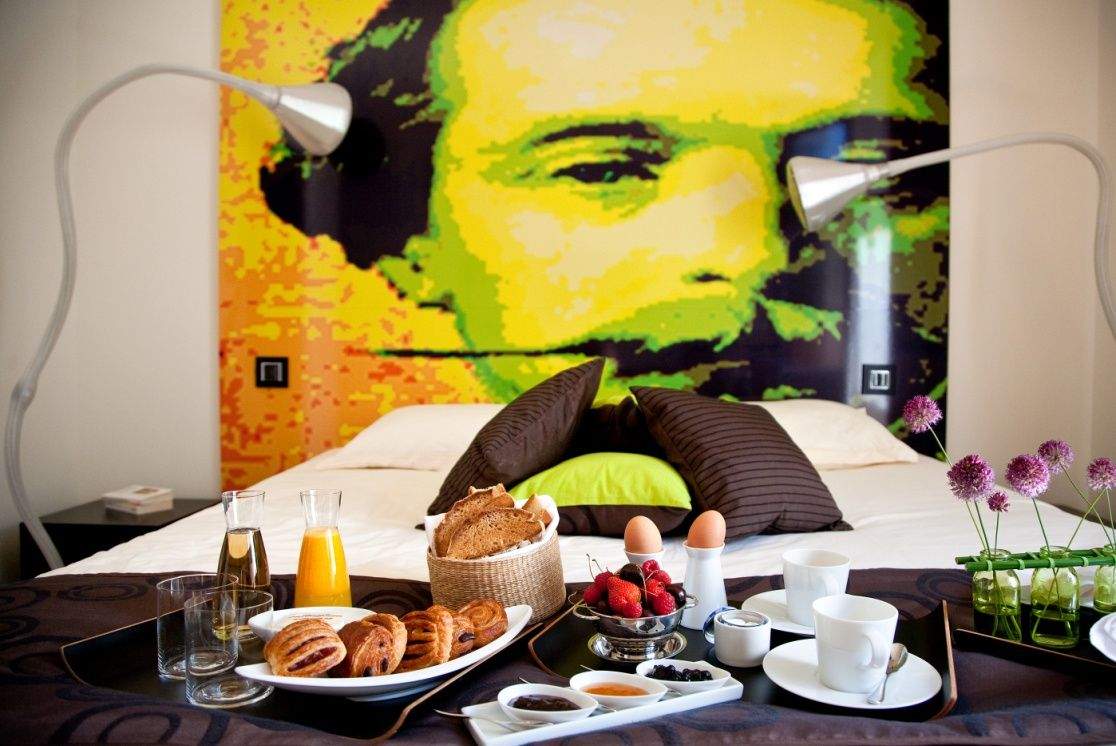 Breakfast in green room, Hotel de Charme Allier