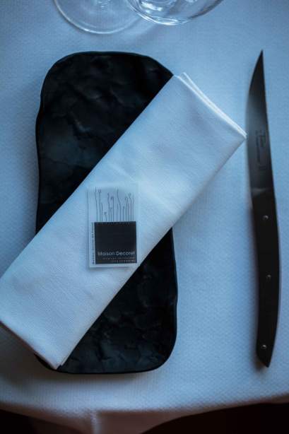 Serviette table
